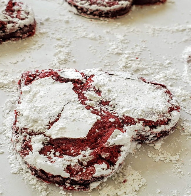 White Velvet - Heart Shaped Dozen