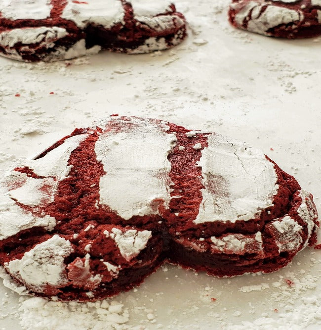 White Velvet - Heart Shaped Dozen